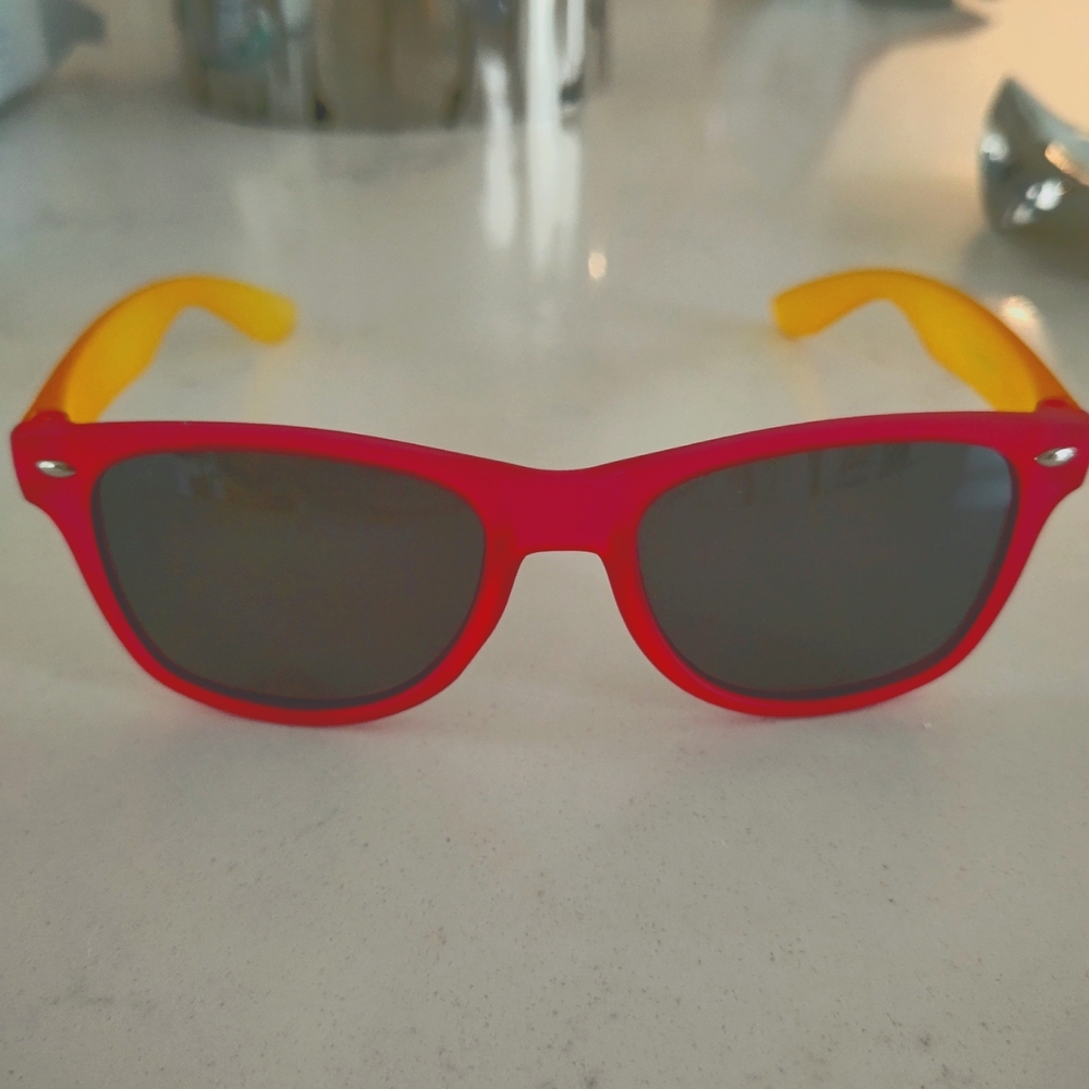 L.L. Bean youth sunglasses age 3-9